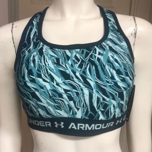 Under Armour Athletic/Athleisure Sports Bra, NWT!